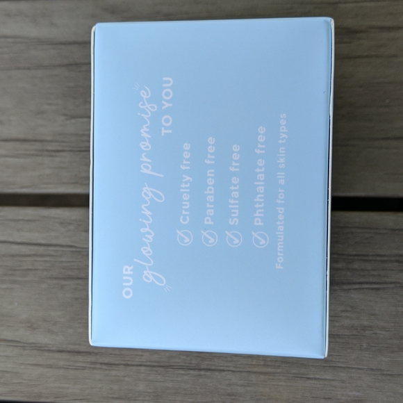 Glow on 5TH Refresh + Reset Brightening Mud Mask - Picture 4 of 5